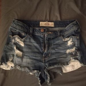 Hollister High Waisted Vintage Shorts